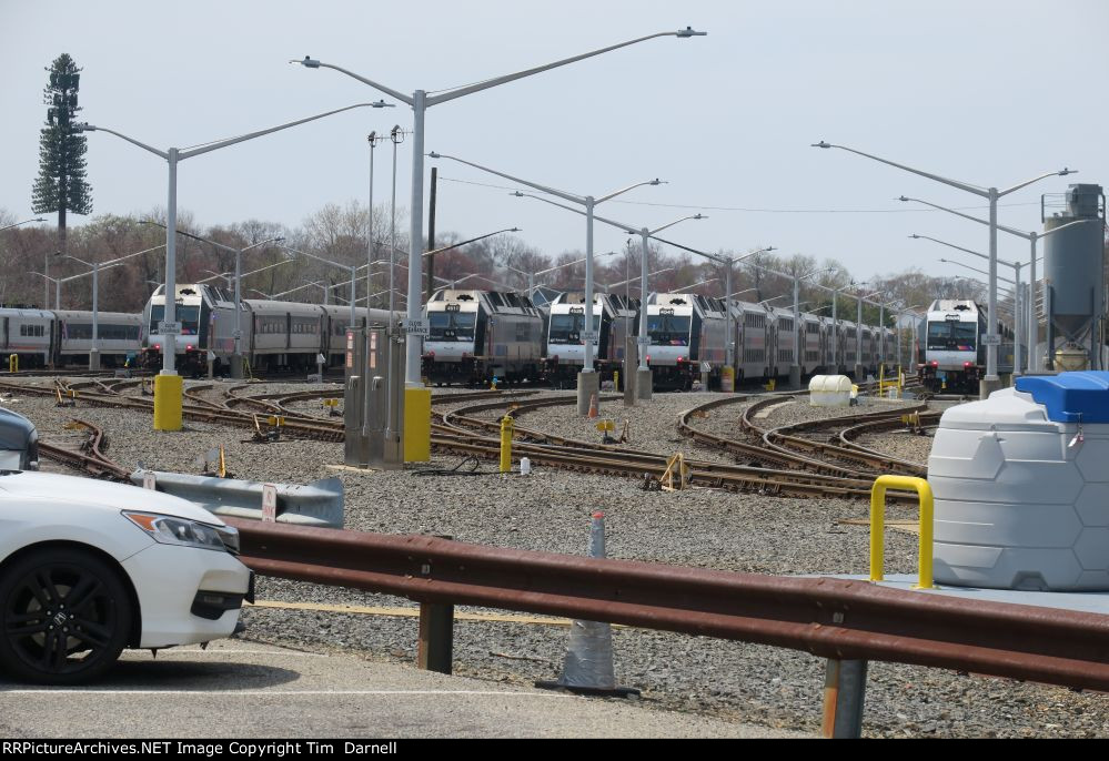 NJT 4546, 4511, 4528, 4541, 4558 await Monday AM rush.